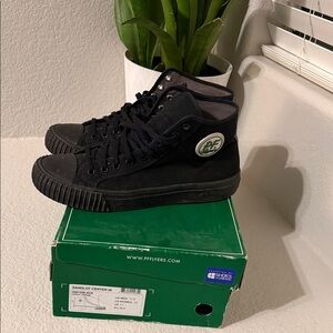 P.F. Flyers Men's Black Canvas Sneakers non slip